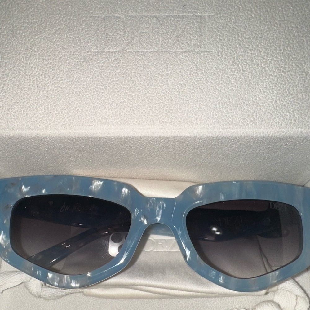 DEZI Light Blue Marble Sunglasses